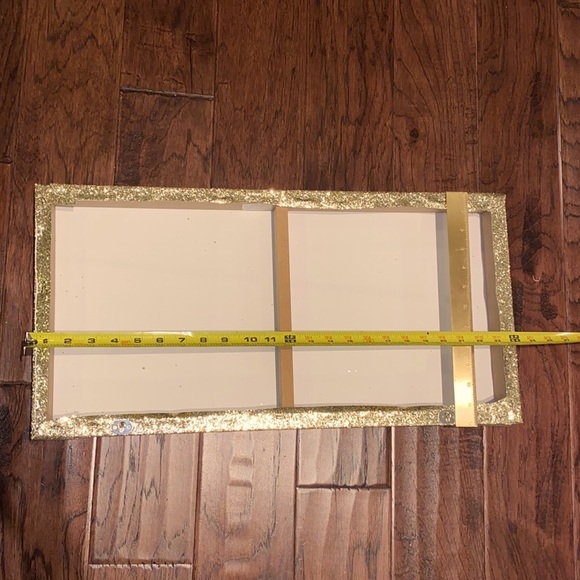 Sparkle ✨ gold glitter wall hanging canvas 1’ x 2’​ - Picture 13 of 14